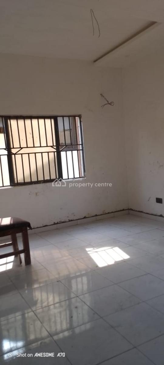 Units of Newly Built Two (2) Bedrooms Flat, Oyadiran Estate, Sabo, Yaba, Lagos, Flat / Apartment for Rent