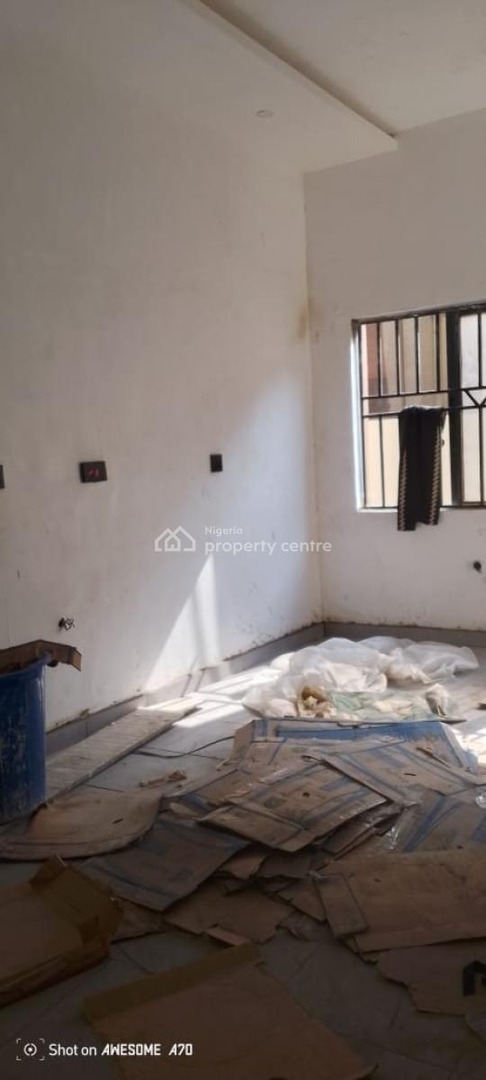 Units of Newly Built Two (2) Bedrooms Flat, Oyadiran Estate, Sabo, Yaba, Lagos, Flat / Apartment for Rent