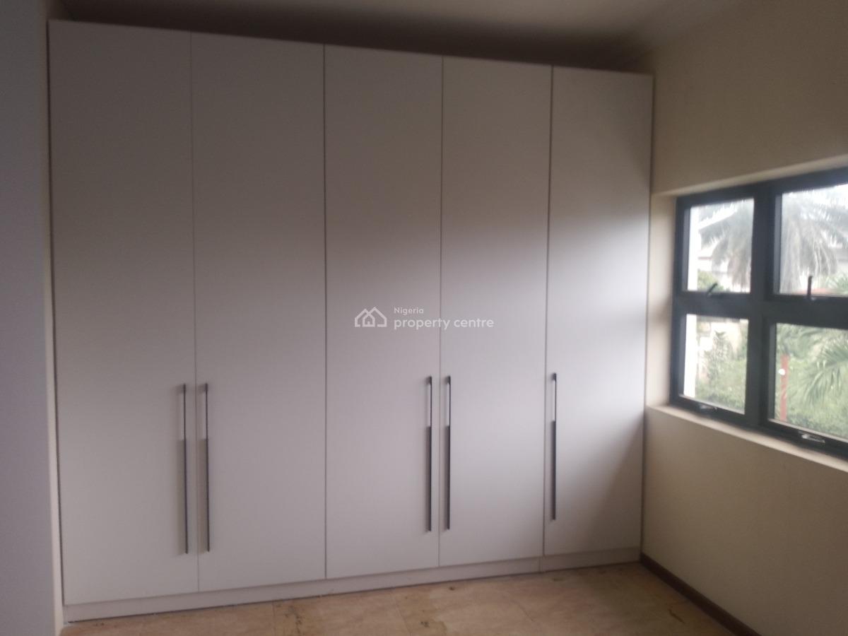 Tastefully Finished  8 Bedrooms Duplex + 2 Room Bq, Gra Ikeja, Ikeja, Lagos, Detached Duplex for Rent