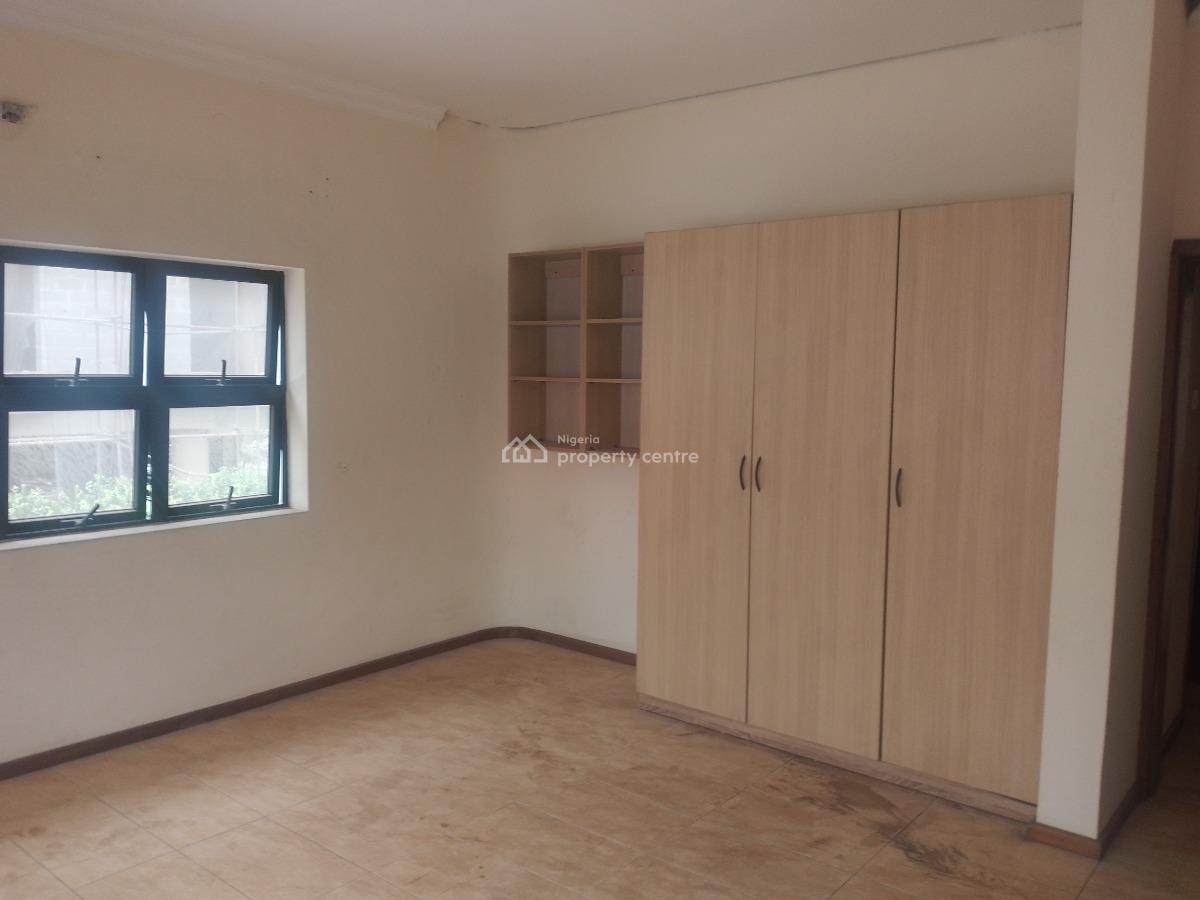 Tastefully Finished  8 Bedrooms Duplex + 2 Room Bq, Gra Ikeja, Ikeja, Lagos, Detached Duplex for Rent