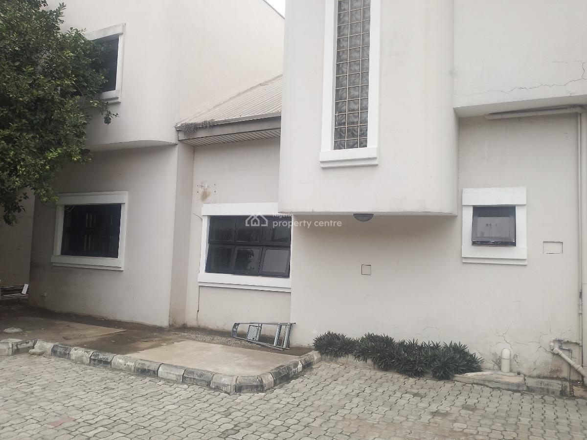 Tastefully Finished  8 Bedrooms Duplex + 2 Room Bq, Gra Ikeja, Ikeja, Lagos, Detached Duplex for Rent