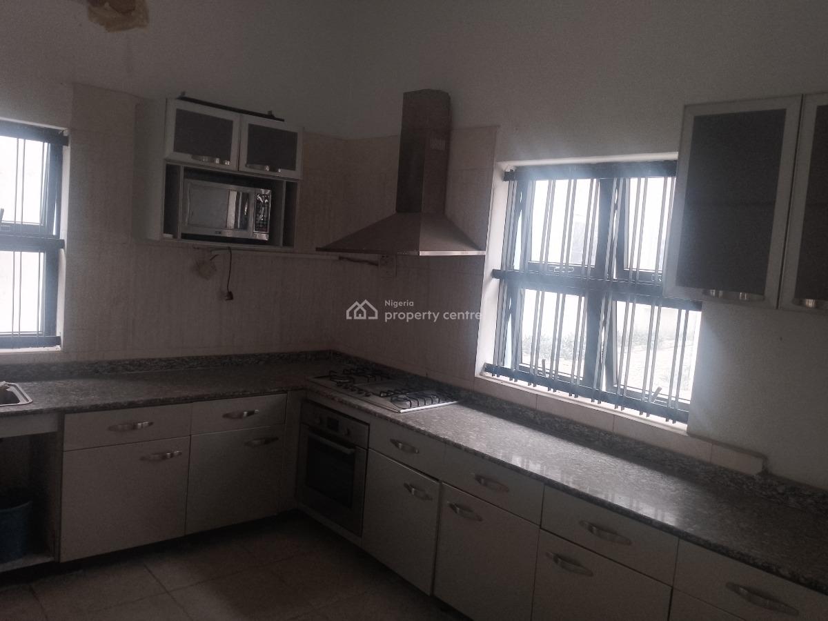 Tastefully Finished  8 Bedrooms Duplex + 2 Room Bq, Gra Ikeja, Ikeja, Lagos, Detached Duplex for Rent