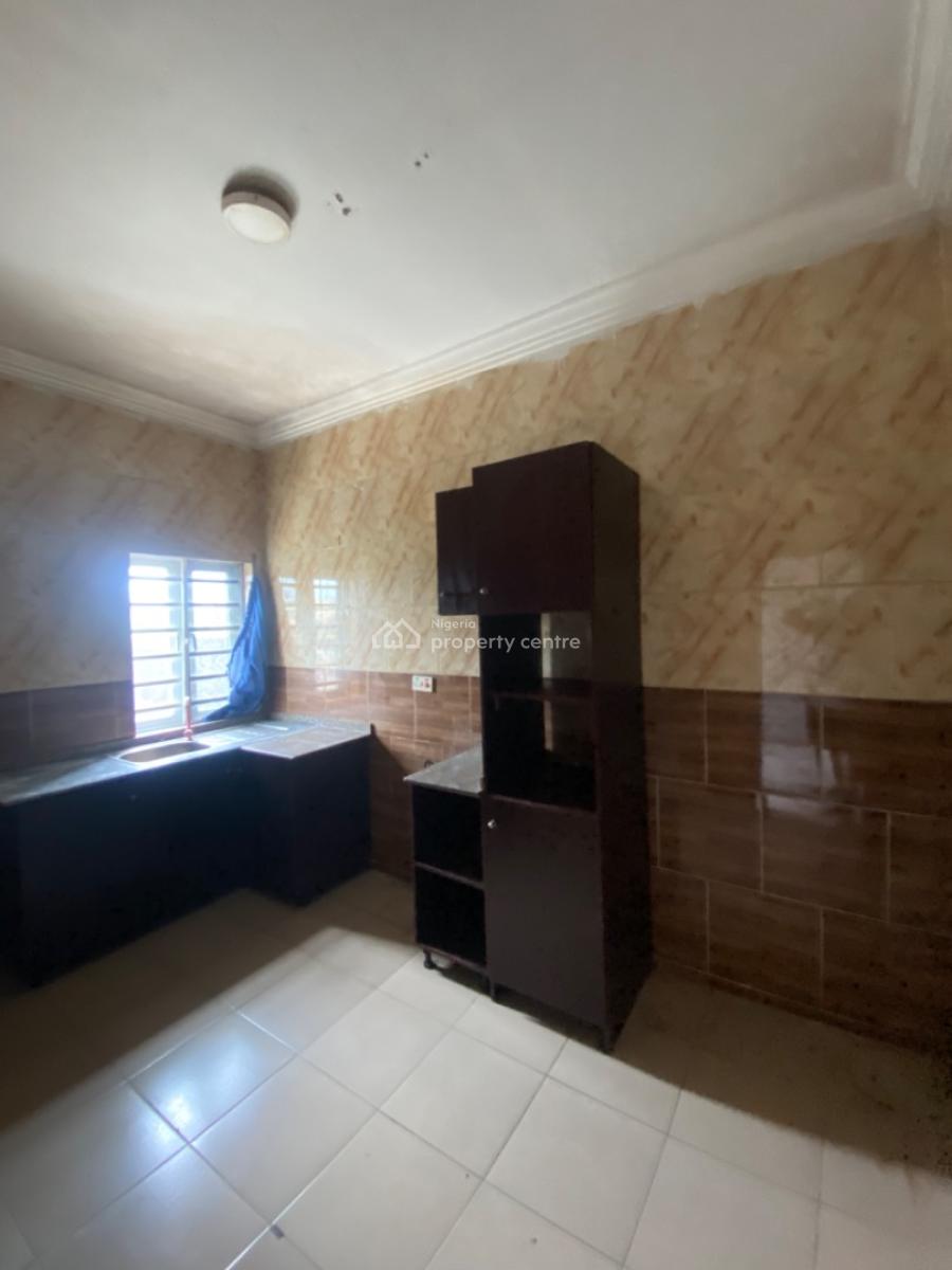 Clean 2 Bedroom Apartment, Lbs, Sangotedo, Ajah, Lagos, Flat / Apartment for Rent