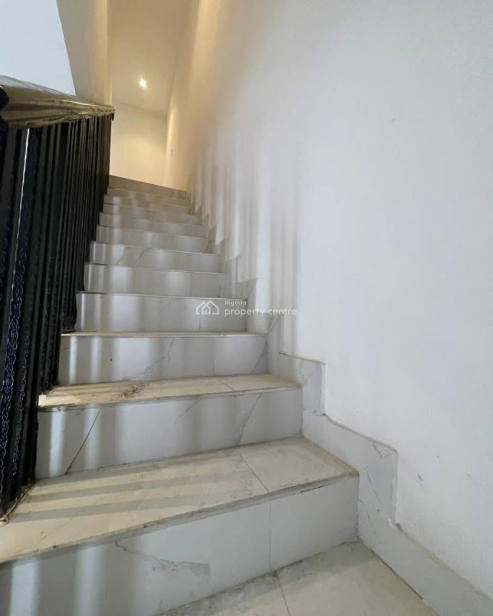 Stunning 2 Bedroom Maisonette Apartment, Off Freedom Way, Lekki Phase 1, Lekki, Lagos, Flat / Apartment for Sale