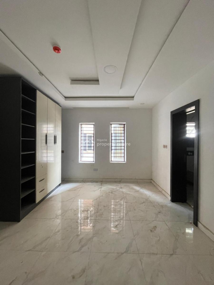 2 Bedroom with Bq, Lekki Phase 1, Lekki, Lagos, Flat / Apartment for Sale