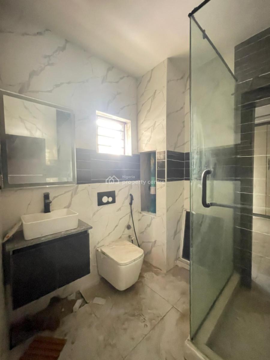 2 Bedroom with Bq, Lekki Phase 1, Lekki, Lagos, Flat / Apartment for Sale