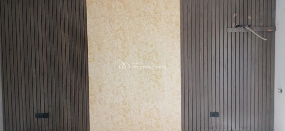 Spacious 2 Bedroom Flat in a Fully Serviced Building, Freedom Way, Lekki Phase 1, Lekki, Lagos, Flat / Apartment for Rent