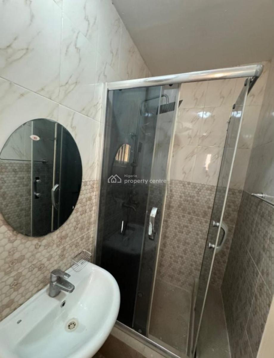 an Executive 3 Bedroom Serviced Apartment with Bq, Lekki Phase 1, Lekki, Lagos, Flat / Apartment for Rent