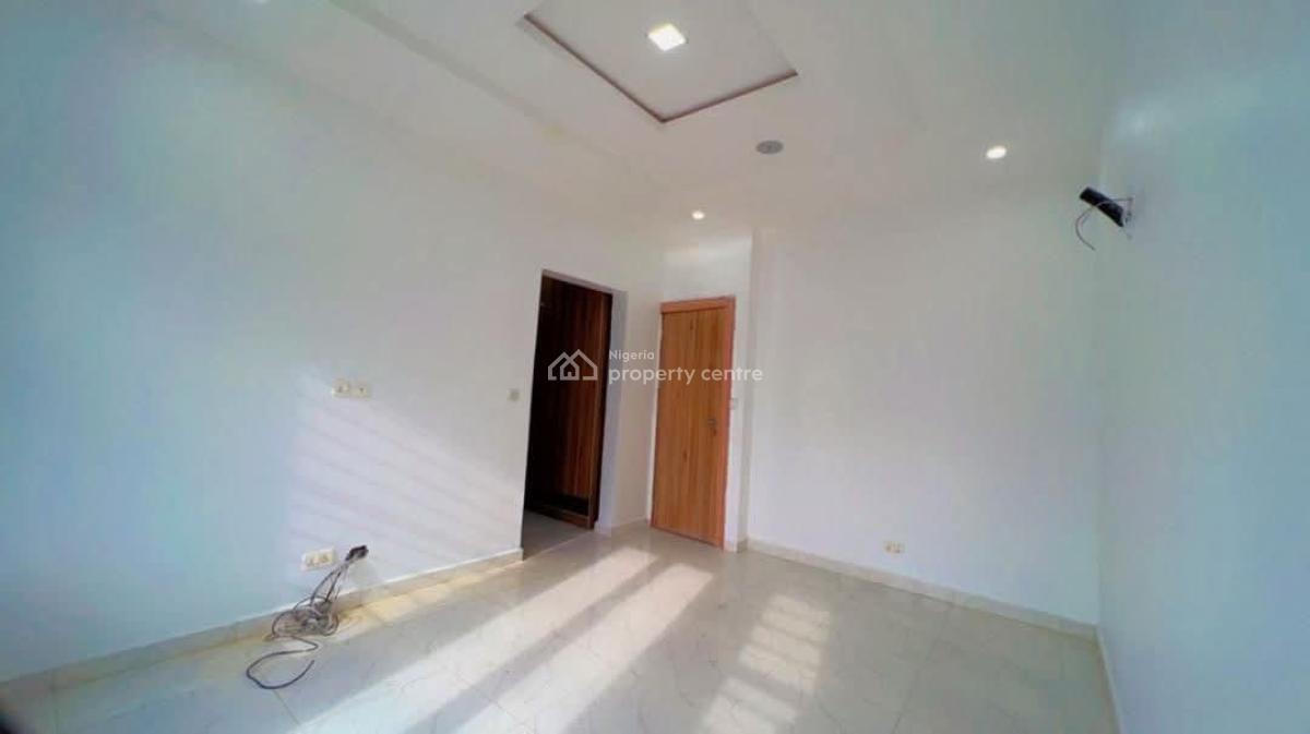 Well Built 3 Bedroom Apartment with Bq, Justice Court 2, Behind Globe Motors, Ologolo, Lekki, Lagos, Flat / Apartment for Sale