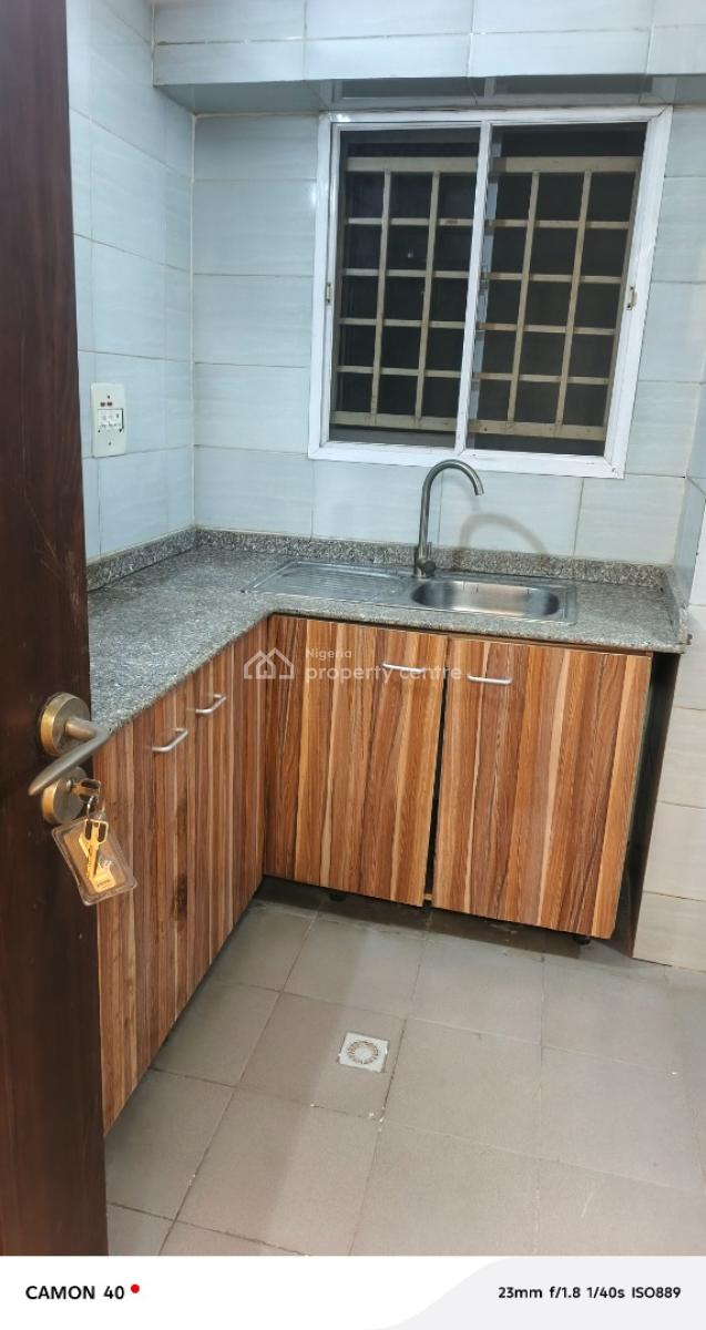 Self Contain with Kitchen and Toilet, Jabi, Abuja, Self Contain (single Rooms) for Rent