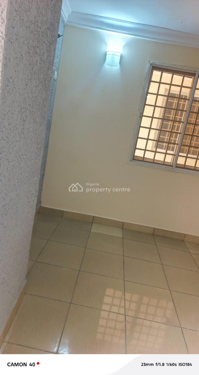 Self Contain with Kitchen and Toilet, Jabi, Abuja, Self Contain (single Rooms) for Rent