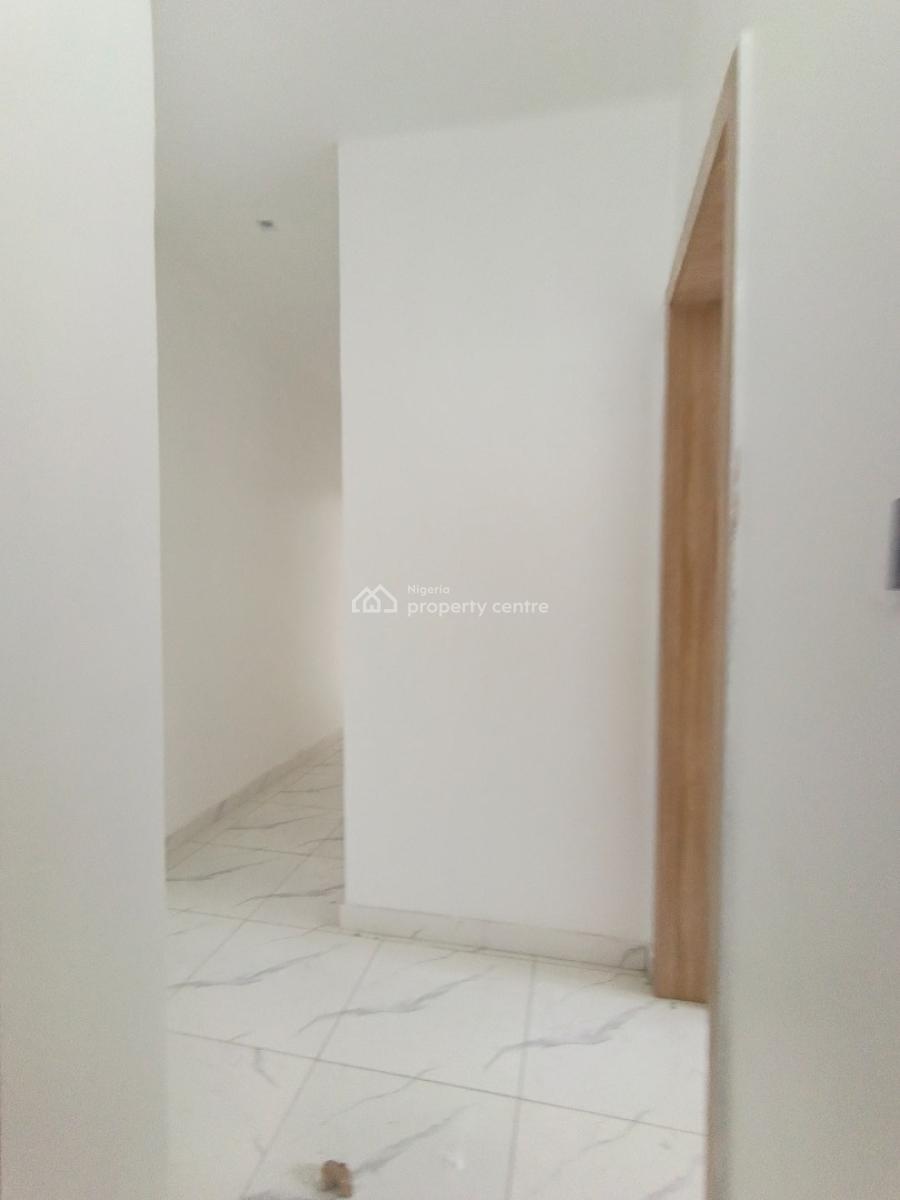 a 2 Bedroom Flat, Opposite Chevron, After Agungi, By Igbeofon, Lekki, Lagos, Flat / Apartment for Rent