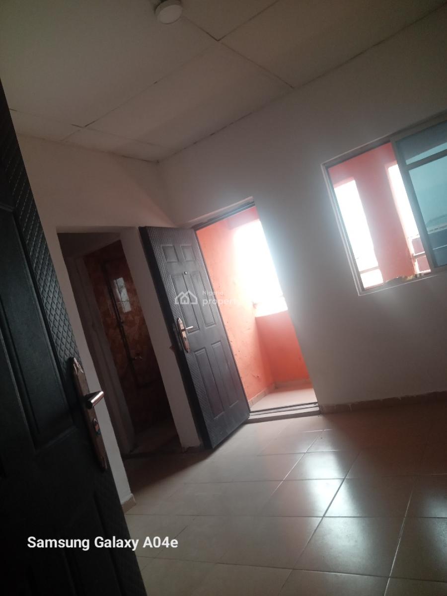 Spacious Fine Miniflat Upstairs, Rockstone Estate, Badore, Ajah, Lagos, Mini Flat (room and Parlour) for Rent