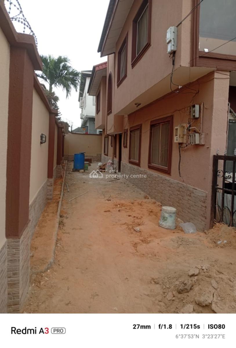 Newly Renovated 3 Bedroom Flat, Gra Phase 1, Magodo, Lagos, Flat / Apartment for Rent