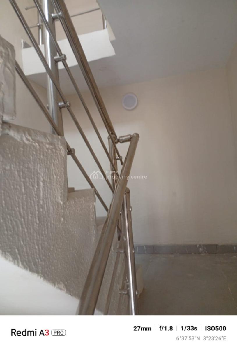 Newly Renovated 3 Bedroom Flat, Gra Phase 1, Magodo, Lagos, Flat / Apartment for Rent