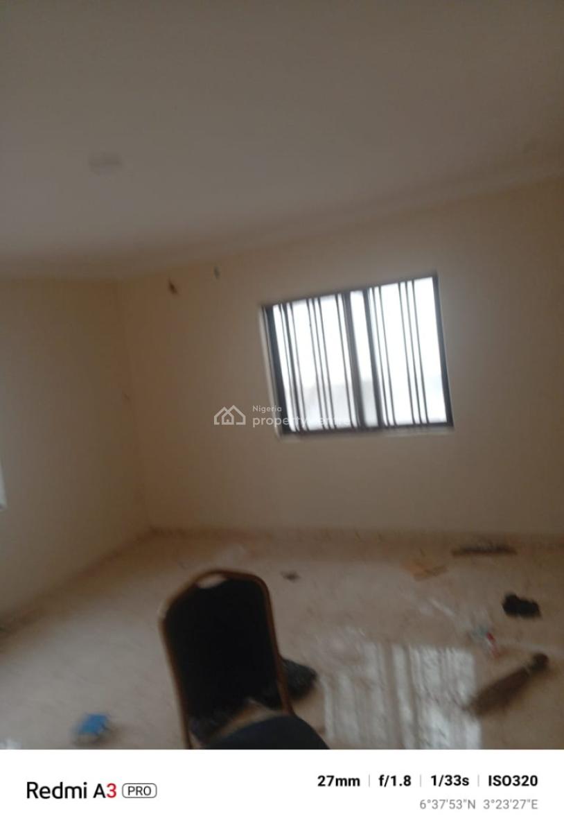 Newly Renovated 3 Bedroom Flat, Gra Phase 1, Magodo, Lagos, Flat / Apartment for Rent