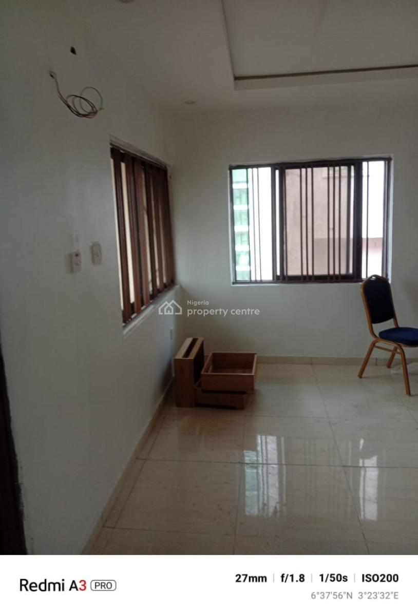 Newly Renovated 3 Bedroom Flat, Gra Phase 1, Magodo, Lagos, Flat / Apartment for Rent