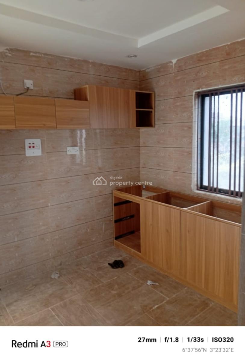 Newly Renovated 3 Bedroom Flat, Gra Phase 1, Magodo, Lagos, Flat / Apartment for Rent