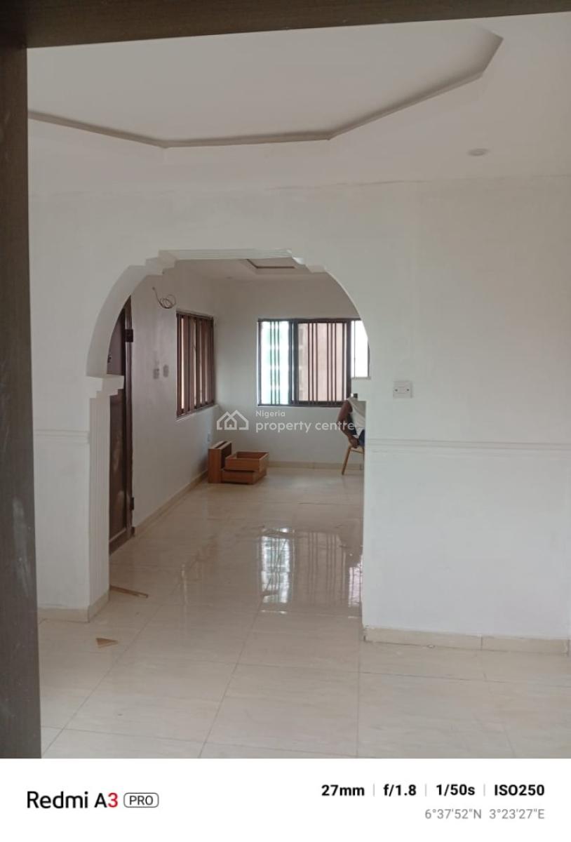 Newly Renovated 3 Bedroom Flat, Gra Phase 1, Magodo, Lagos, Flat / Apartment for Rent