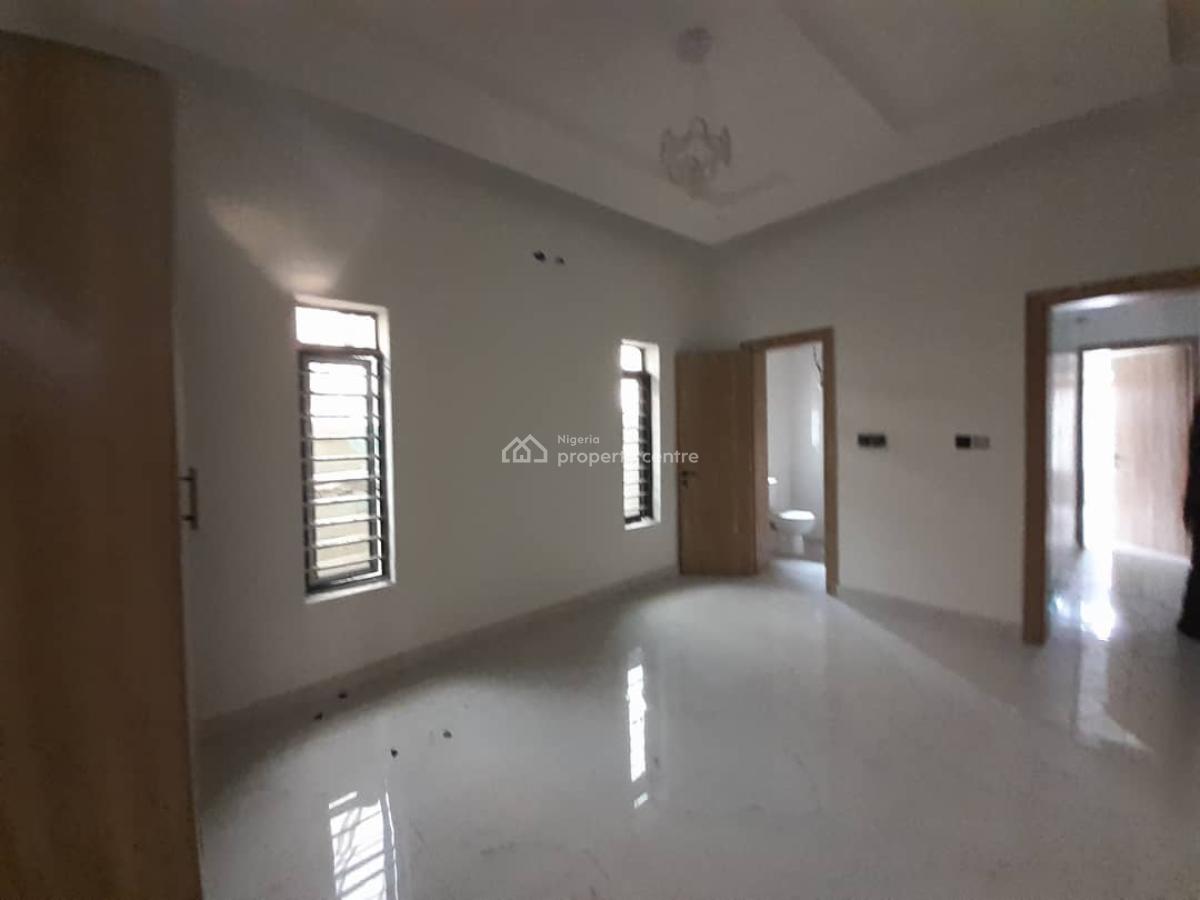 2 Bedroom Apartment, Lekki Scheme2 Peninsula Estate, Lekki, Lagos, Flat / Apartment for Sale