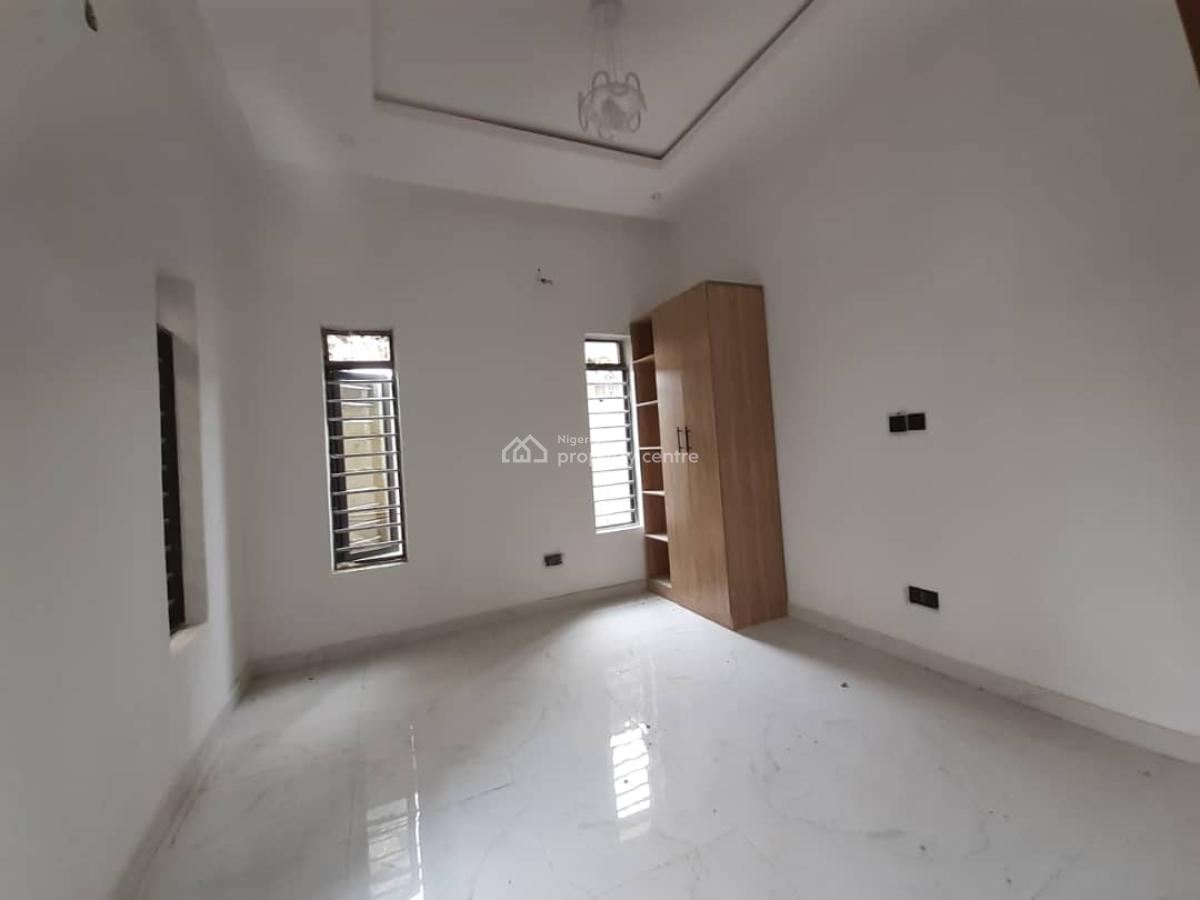 2 Bedroom Apartment, Lekki Scheme2 Peninsula Estate, Lekki, Lagos, Flat / Apartment for Sale