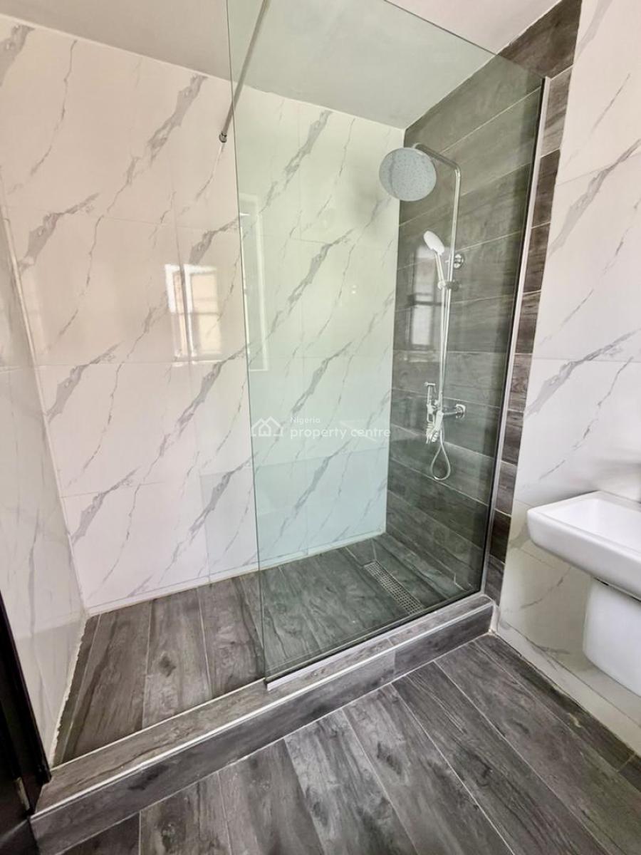 Spacious and Affordable  Plus B Q, Off Gbangbala Road, Ikate Elegushi, Lekki, Lagos, Terraced Duplex for Rent