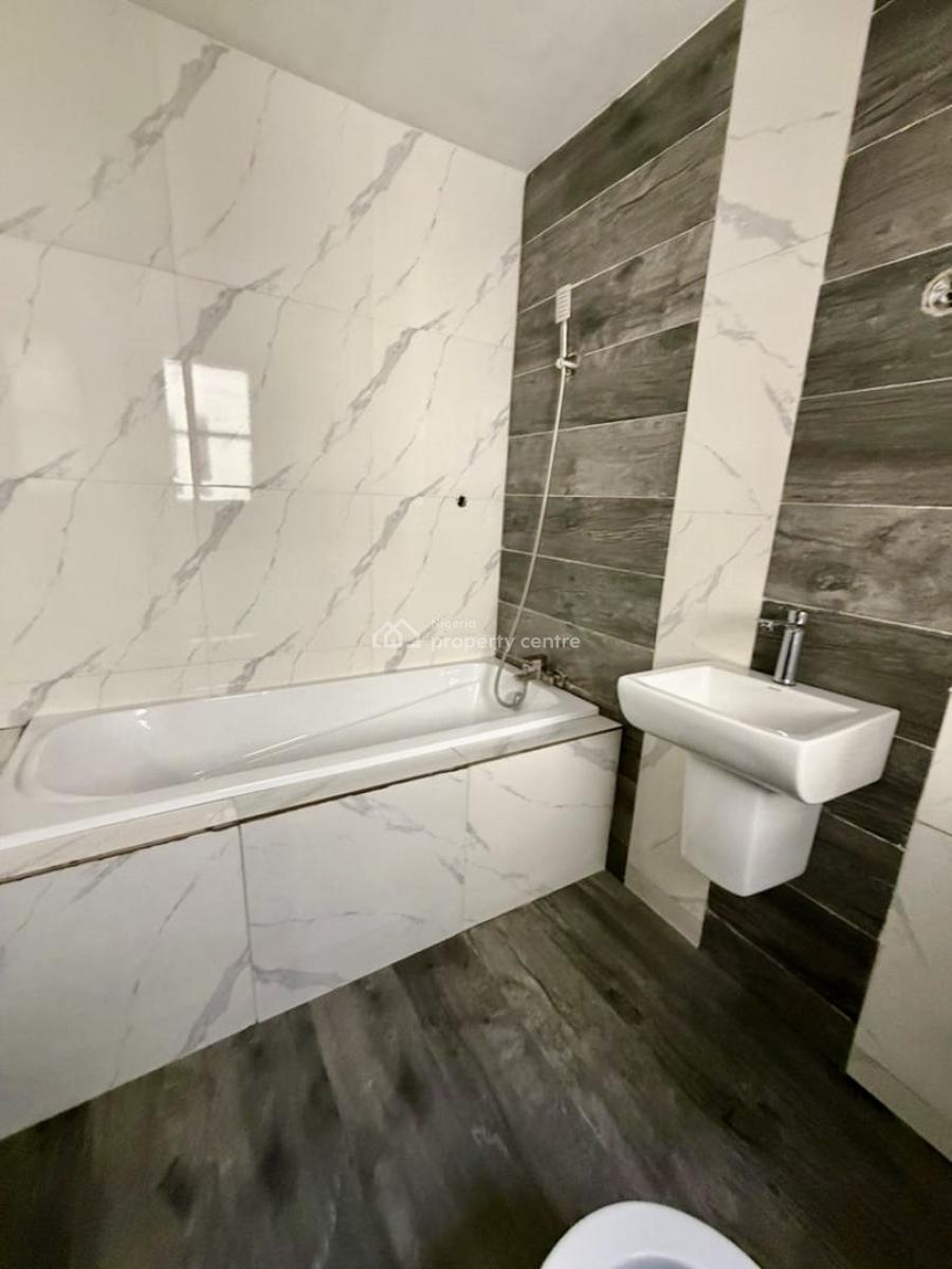 Spacious and Affordable  Plus B Q, Off Gbangbala Road, Ikate Elegushi, Lekki, Lagos, Terraced Duplex for Rent