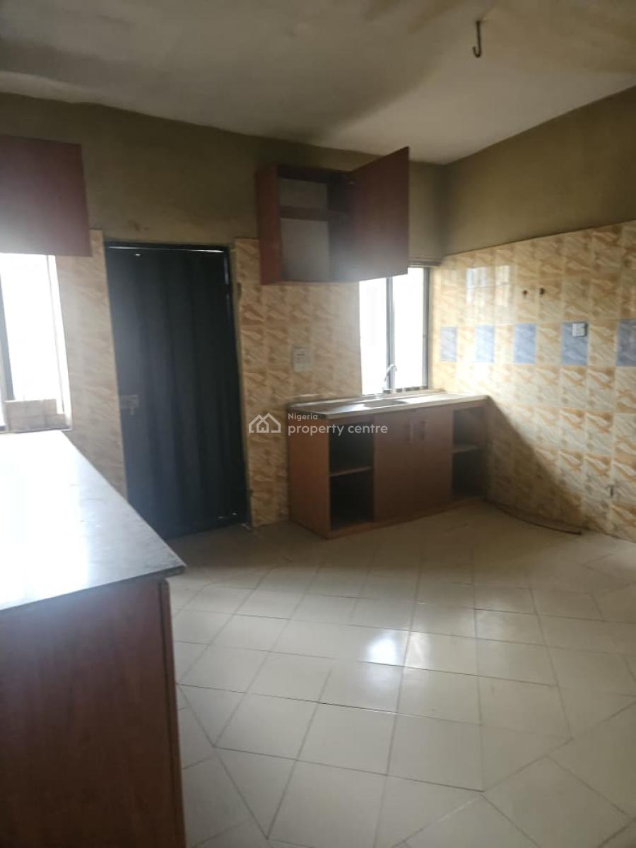 3 Bedroom Flat, Omole Phase 2, Ikeja, Lagos, Flat / Apartment for Rent