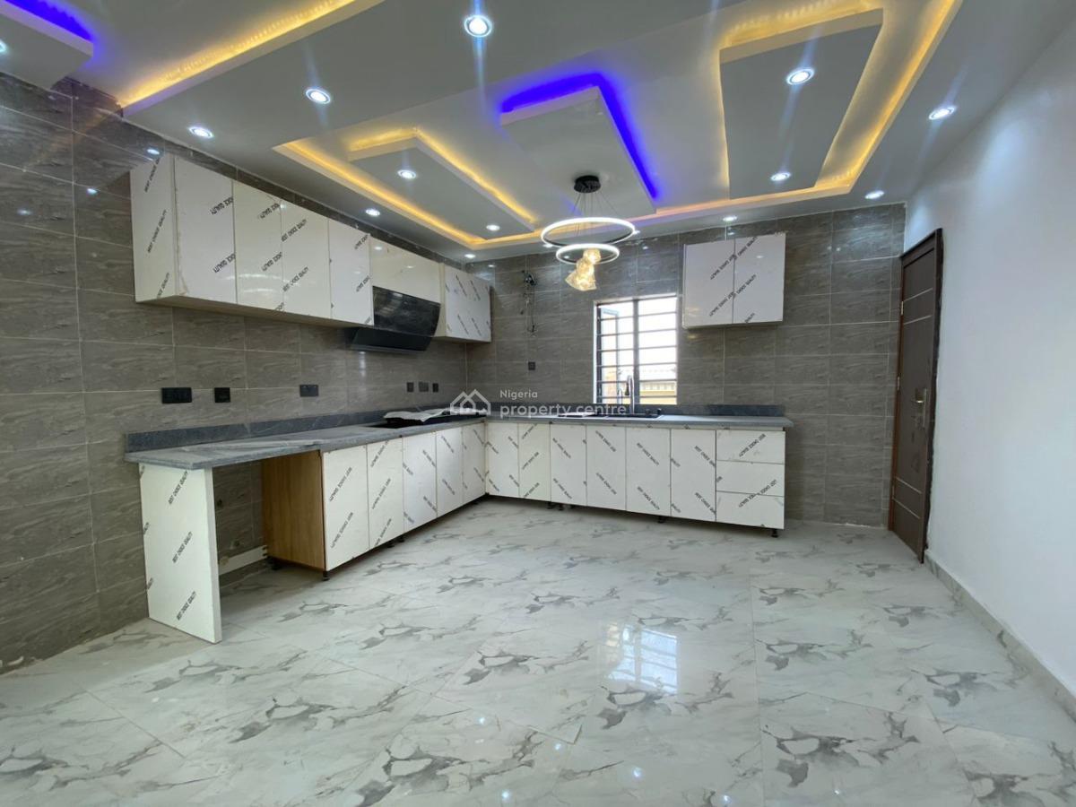 2 Bedroom Apartment, Omole Phase 2, Ikeja, Lagos, Flat / Apartment for Rent