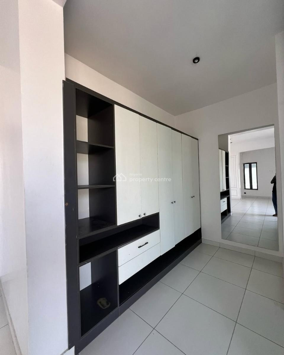4 Bedroom Maisonette, Admiralty Way, Lekki Phase 1, Lekki, Lagos, Flat / Apartment for Rent