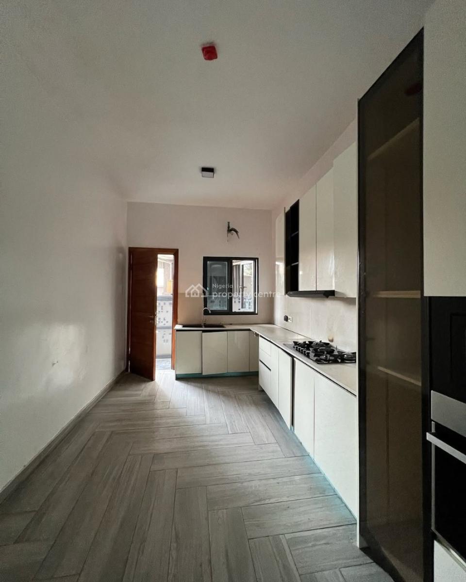 4 Bedroom Maisonette, Admiralty Way, Lekki Phase 1, Lekki, Lagos, Flat / Apartment for Rent