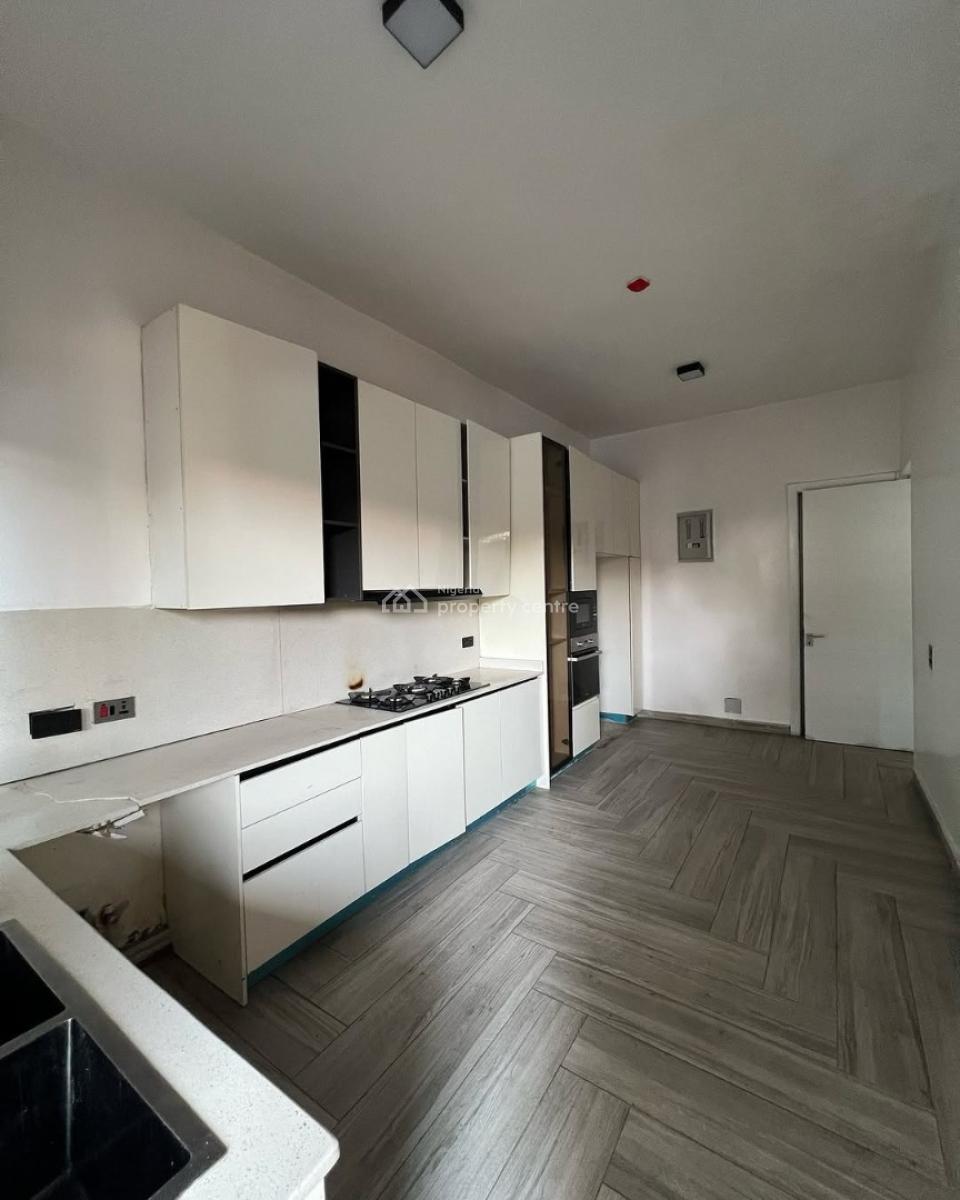 4 Bedroom Maisonette, Admiralty Way, Lekki Phase 1, Lekki, Lagos, Flat / Apartment for Rent