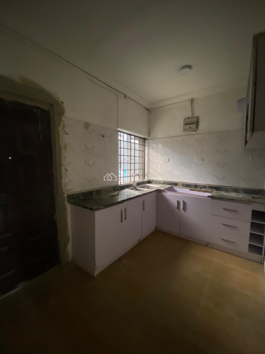 2 Bedroom Flat, Lekki Phase 1, Lekki, Lagos, Flat / Apartment for Rent