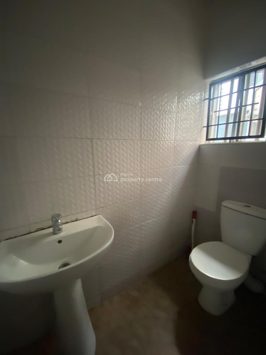 2 Bedroom Flat, Lekki Phase 1, Lekki, Lagos, Flat / Apartment for Rent