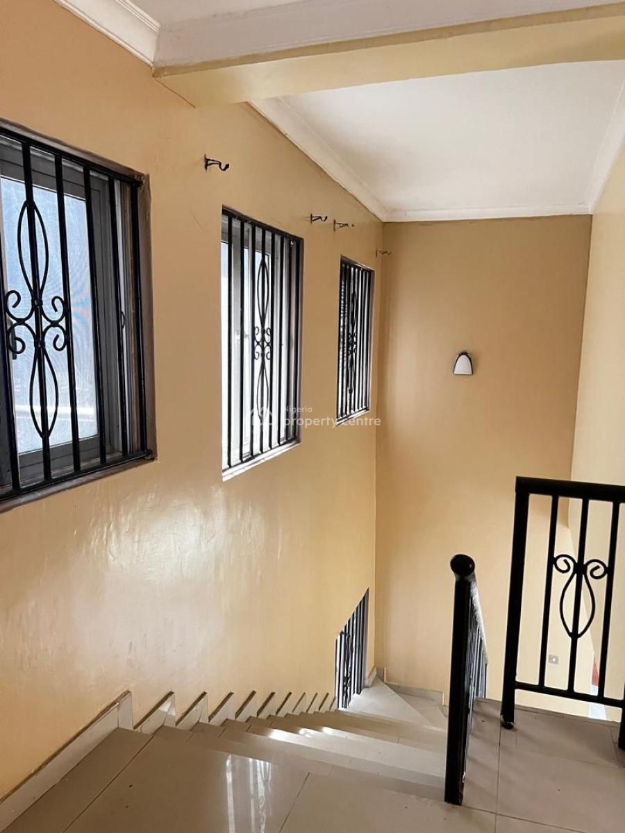 Clean and Spacious Services 3 Bedroom Flat, Osapa London, Lekki, Lagos, Flat / Apartment for Rent