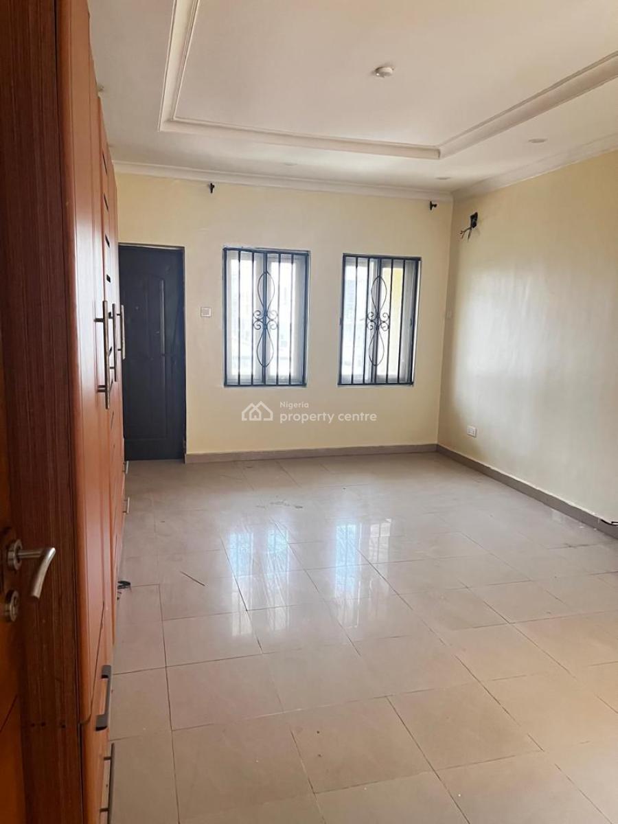 Clean and Spacious Services 3 Bedroom Flat, Osapa London, Lekki, Lagos, Flat / Apartment for Rent