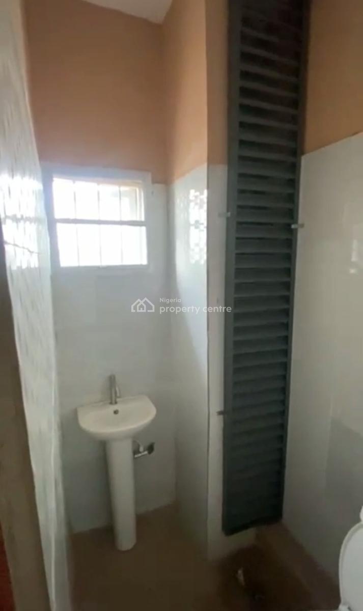 Spacious Standard One Bedroom Apartment, Onike, Iwaya, Yaba, Lagos, Mini Flat (room and Parlour) for Rent