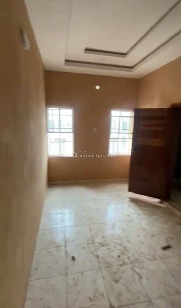Spacious Standard One Bedroom Apartment, Onike, Iwaya, Yaba, Lagos, Mini Flat (room and Parlour) for Rent