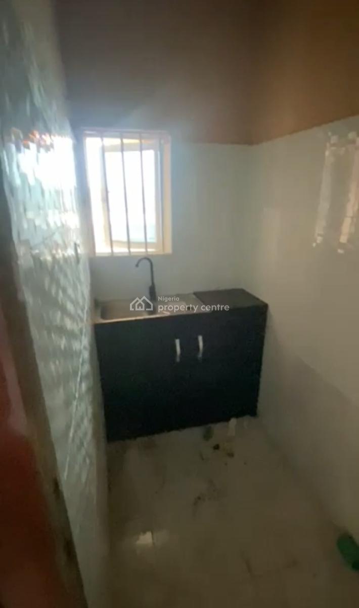 Spacious Standard One Bedroom Apartment, Onike, Iwaya, Yaba, Lagos, Mini Flat (room and Parlour) for Rent