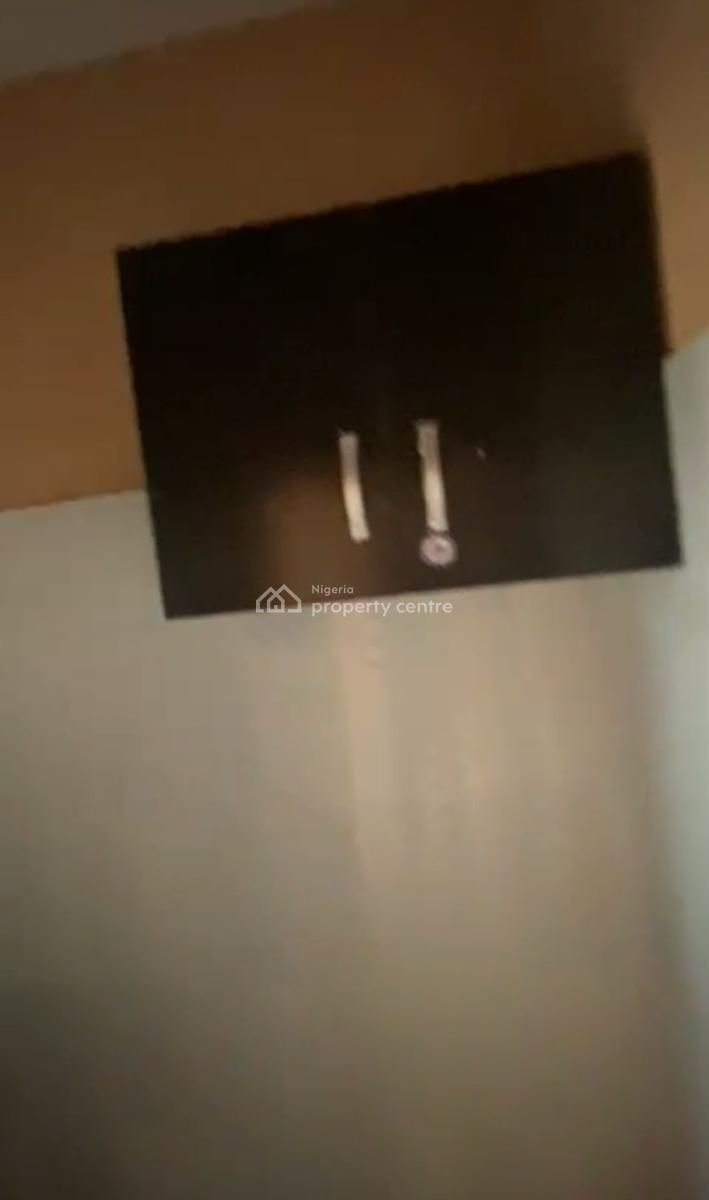 Spacious Standard One Bedroom Apartment, Onike, Iwaya, Yaba, Lagos, Mini Flat (room and Parlour) for Rent