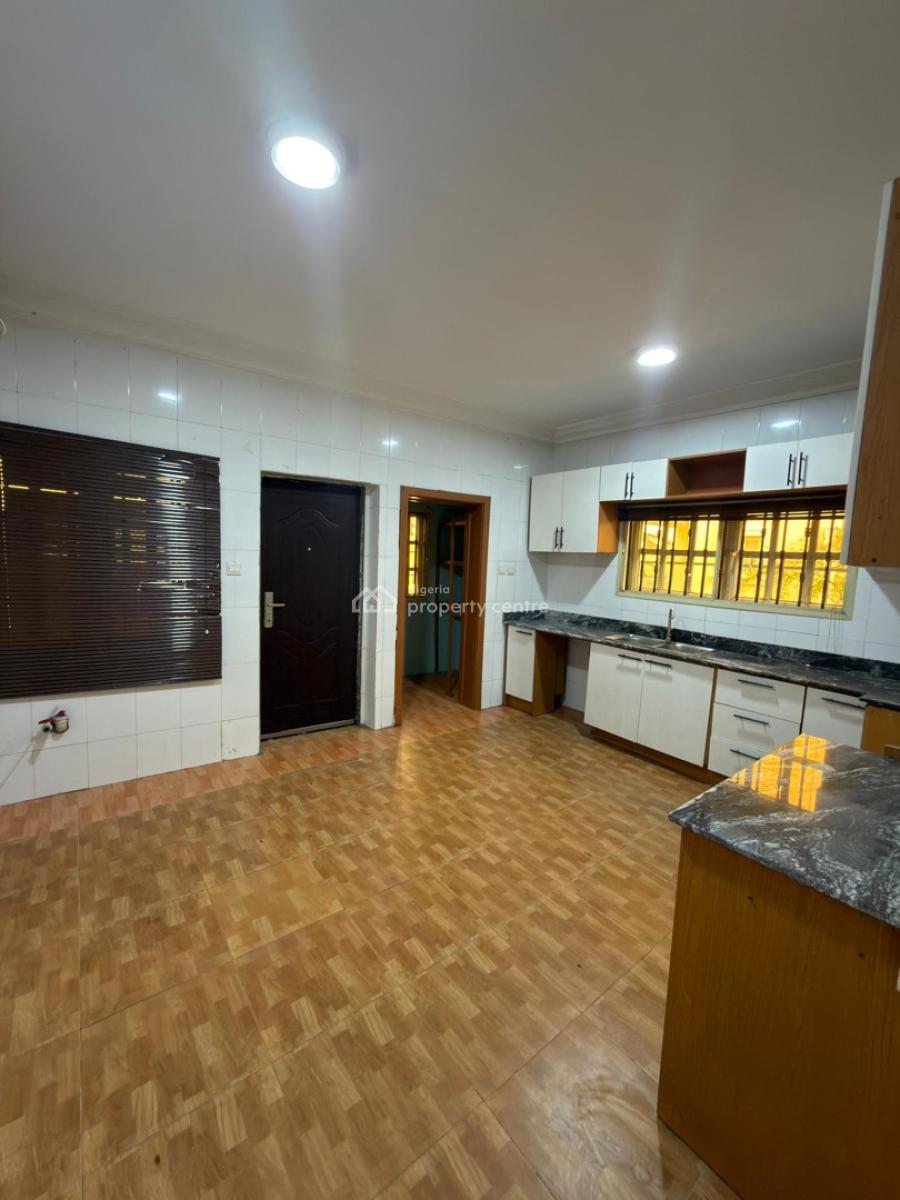 Very Standard and Massive Clean 3 Bedroom Flat with Bq, Rhman Adebayejo Estate, Lekki Phase 1, Lekki, Lagos, Flat / Apartment for Rent