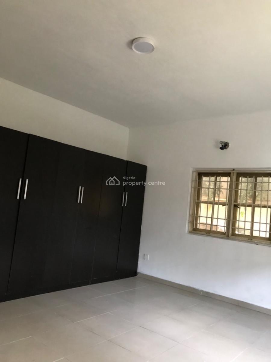 Very Massive and Serviced 3 Bedrooms Flat with Bq, Off Fola Osibo Street, Lekki Phase 1, Lekki, Lagos, Flat / Apartment for Rent