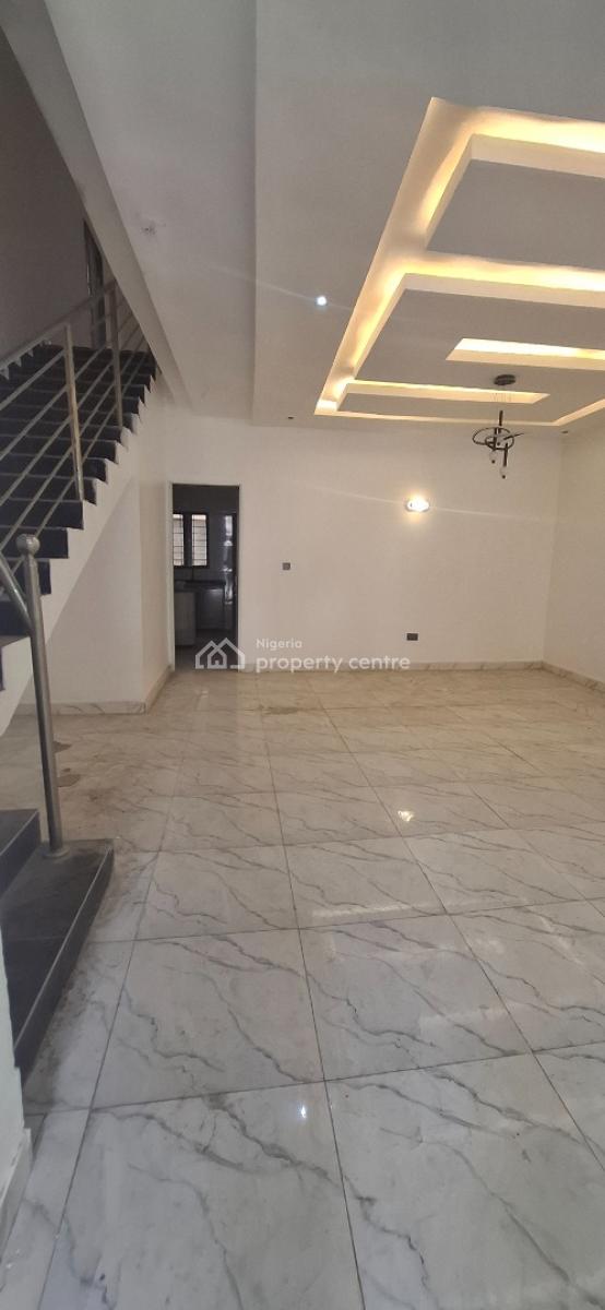 Standard 4 Bedroom Terrace with Bq, Guzape District, Abuja, Terraced Duplex for Rent