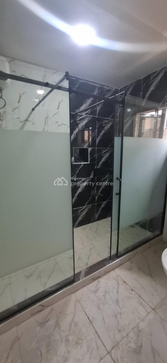 Standard 4 Bedroom Terrace with Bq, Guzape District, Abuja, Terraced Duplex for Rent