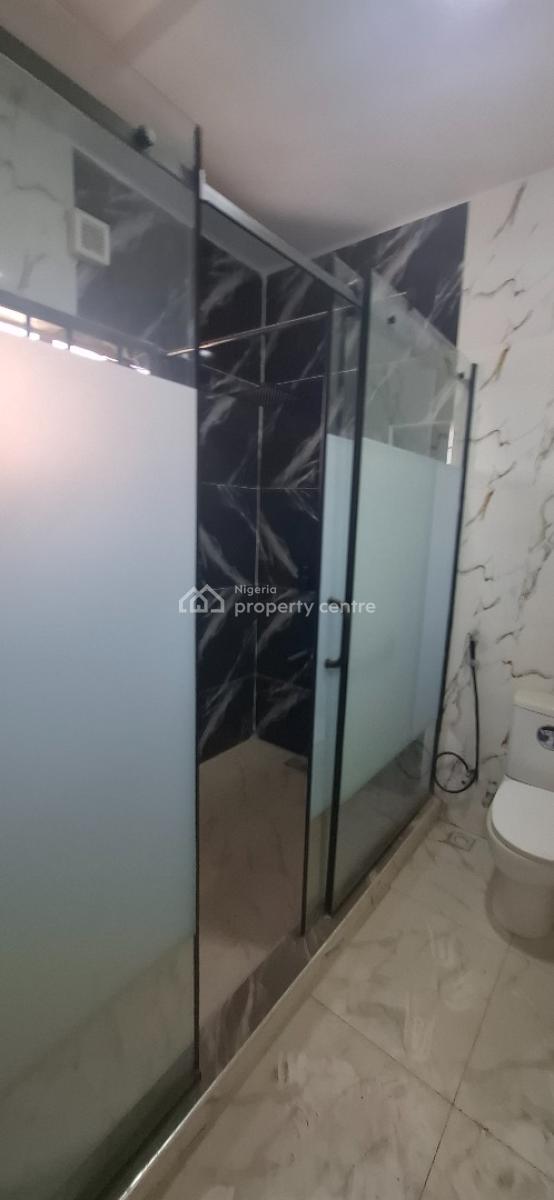 Standard 4 Bedroom Terrace with Bq, Guzape District, Abuja, Terraced Duplex for Rent