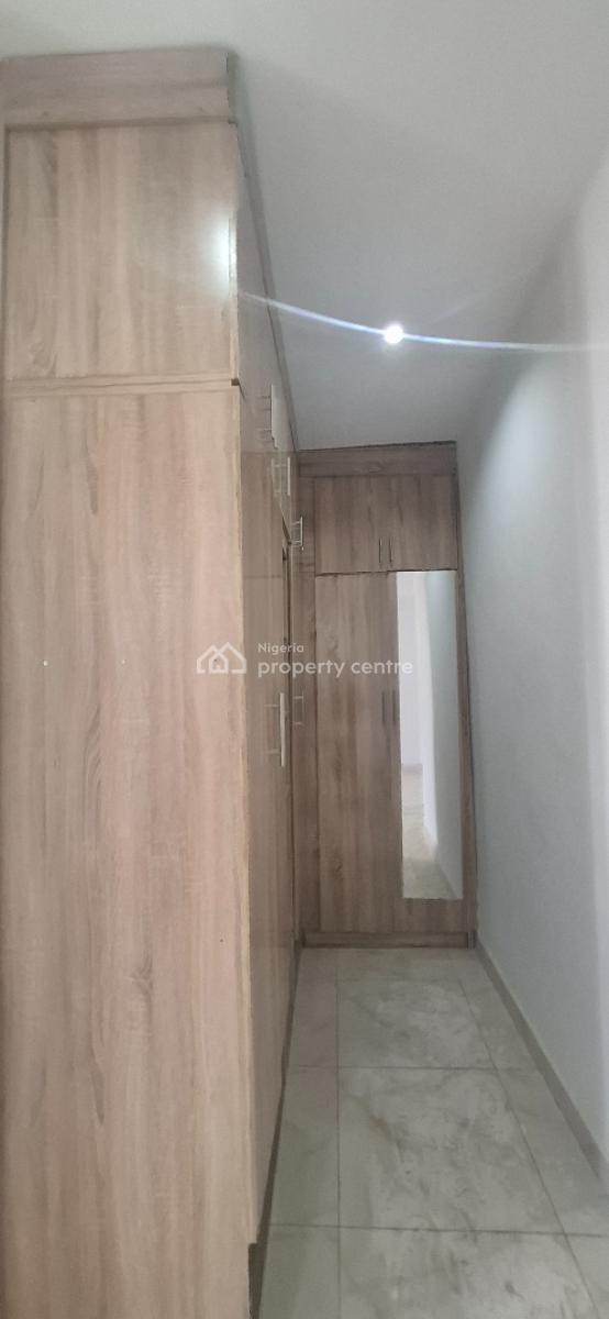 Standard 4 Bedroom Terrace with Bq, Guzape District, Abuja, Terraced Duplex for Rent