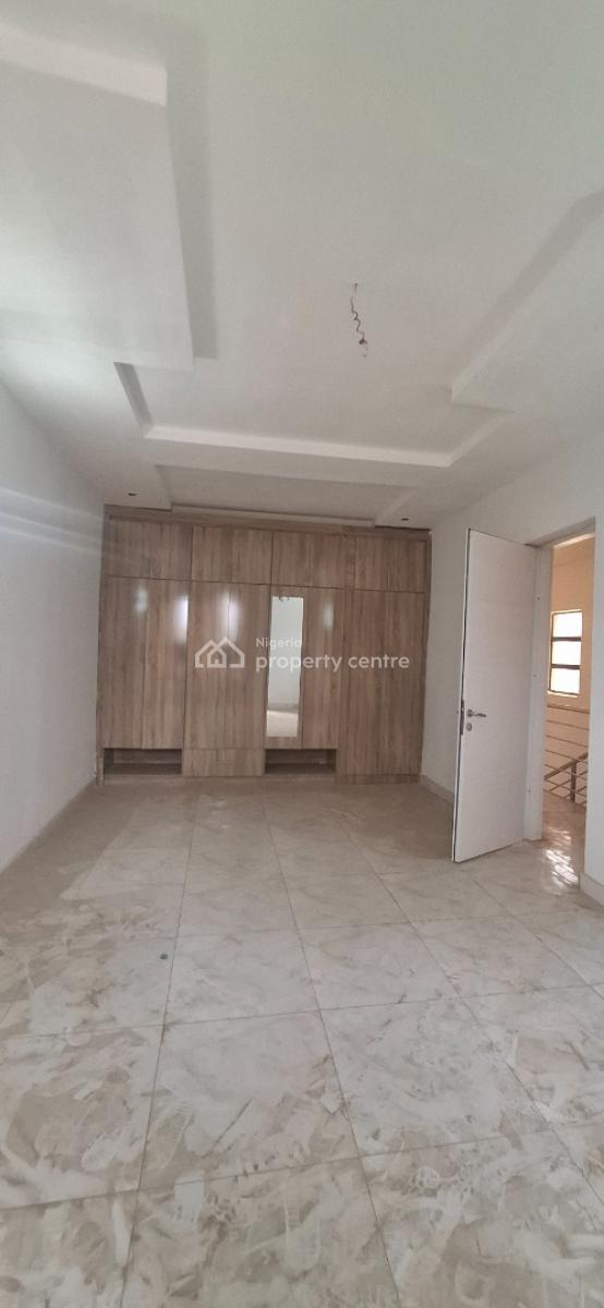 Standard 4 Bedroom Terrace with Bq, Guzape District, Abuja, Terraced Duplex for Rent