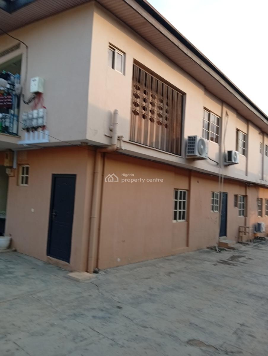 Clean and Decent 3 Bedroom Flat Apartment, Gra Phase 1, Magodo, Lagos, Flat / Apartment for Rent