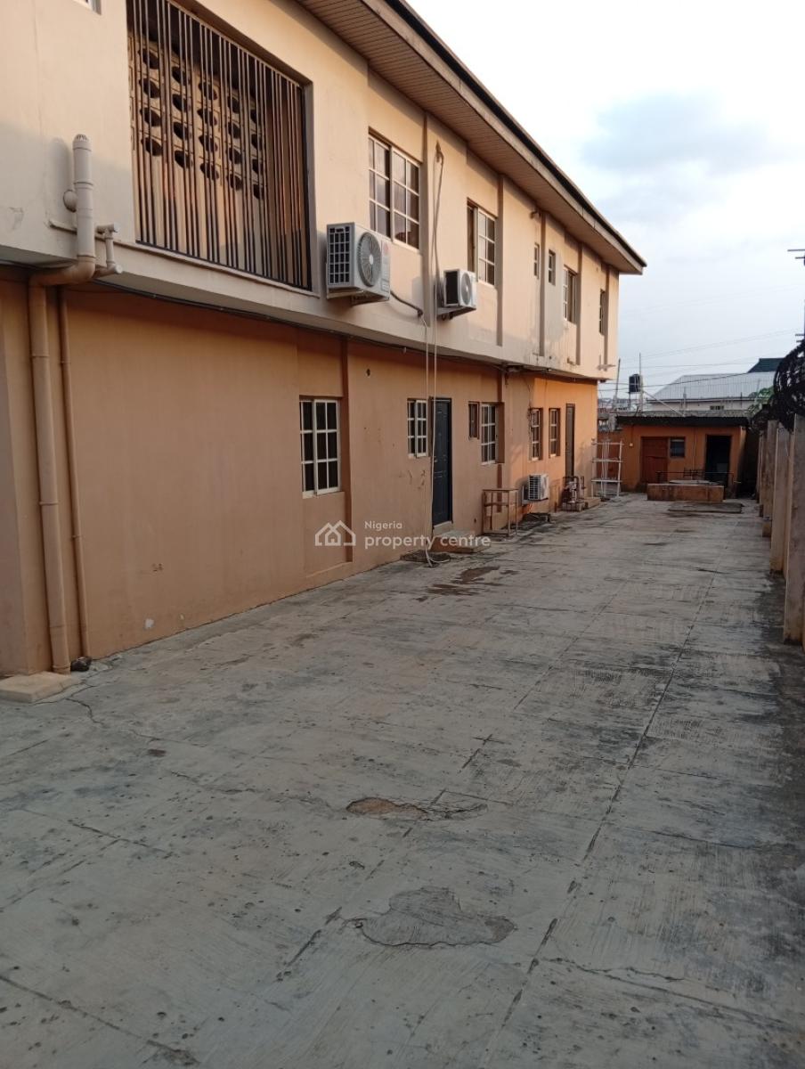 Clean and Decent 3 Bedroom Flat Apartment, Gra Phase 1, Magodo, Lagos, Flat / Apartment for Rent