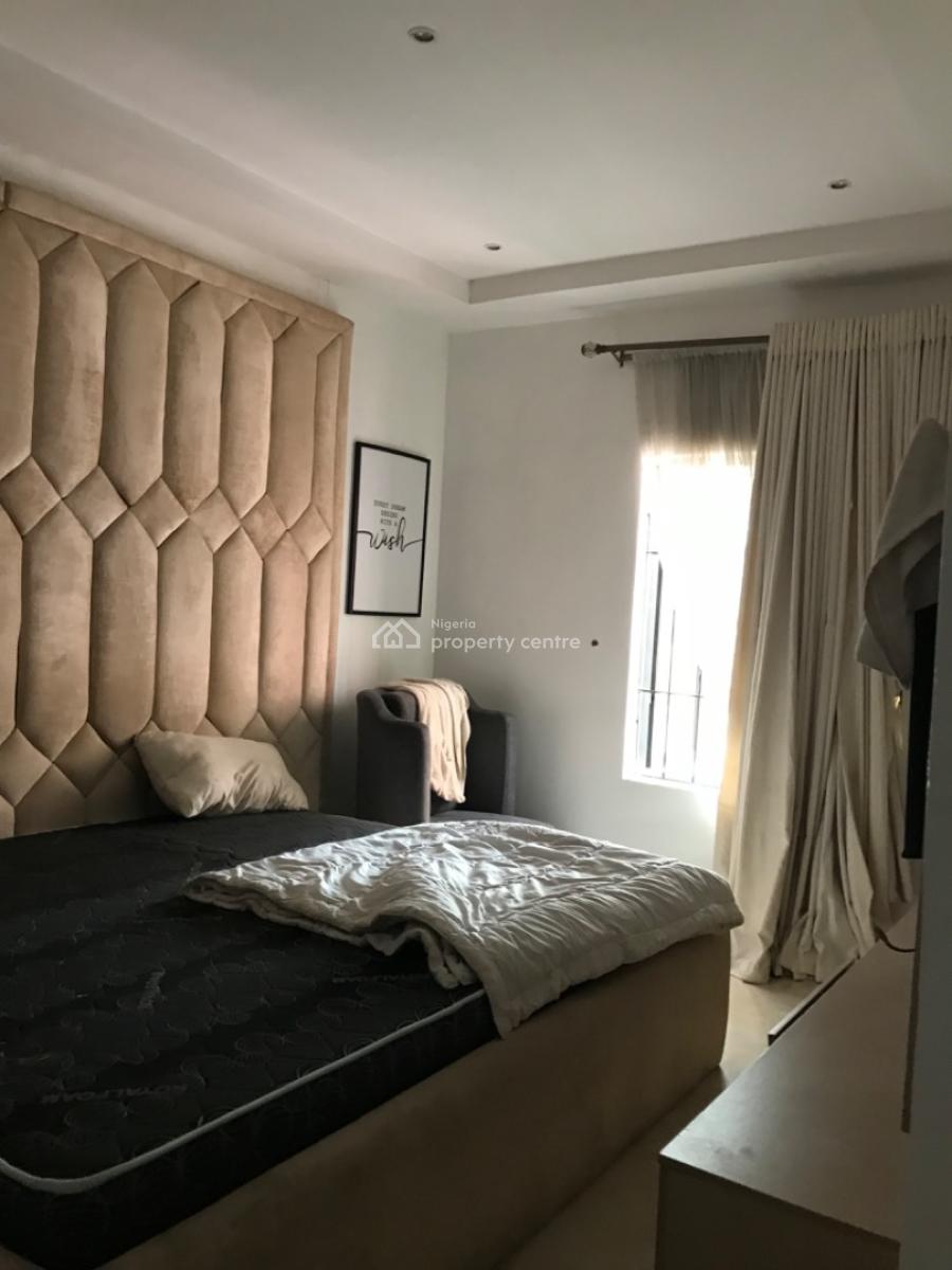 Fully Service with 24hours Light 3bedroom Apartment  @lekki Phase 1, Lekki Phase 1, Lekki, Lagos, Flat / Apartment for Rent